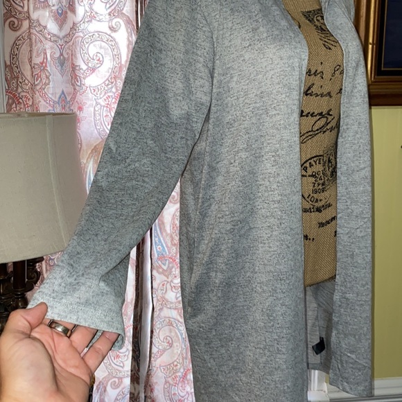 Socialite Gray Long Sleeve Hooded Open Front Duster Length Cardigan Sweater Top. - Picture 4 of 11